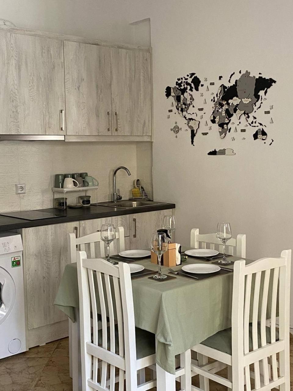 Happy Apartment Sarande Bagian luar foto